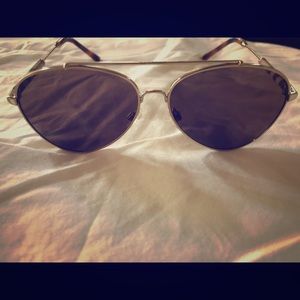 Burberry sunglasses NEW women’s